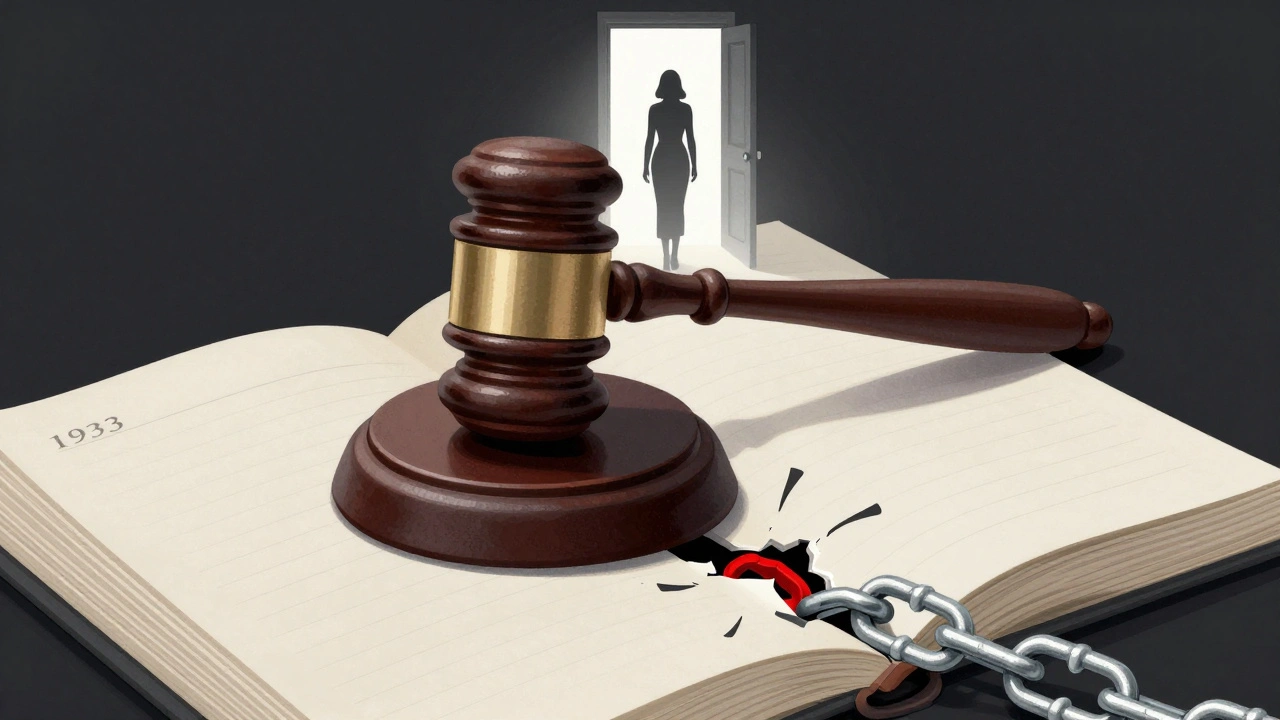 A gavel and a breaking chain symbolizing the legal removal of the consent loophole in 1933.